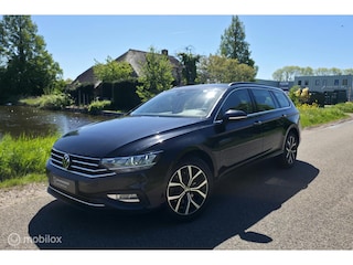 Volkswagen Passat Variant 1.5 TSI / DSG / Carplay / Camera