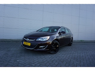Opel Astra Sports Tourer 1.4 Turbo Sport + Climate / Navi / Cruise / Camera / Elektr. ramen / Parkeers. / Lm velgen / Trekhaak
