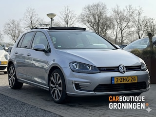 Volkswagen Golf 1.4 TSI GTE | PANO | ACC | TREKHAAK | ORI NL