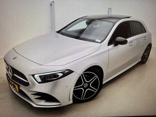 Mercedes-Benz A-klasse 180 AMG LINE,Pano,LED,WideScreen,Memory,Stoelverw,Camera,Clima,Cruise,Ambient,Orig. NL