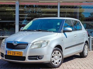 Skoda Fabia 1.2-12V Ambiente | Onderhouden auto | Carplay | Airco