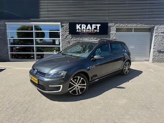 Volkswagen Golf 1.4 TSI GTE | PANO | Dealer onderhouden | Apple Carplay | Camera | Leder | Cruise | Ambient | Clima |