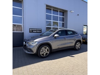 Mercedes-Benz GLA 250e *Pano, AMG wielen* GLA 250 e (247.786)