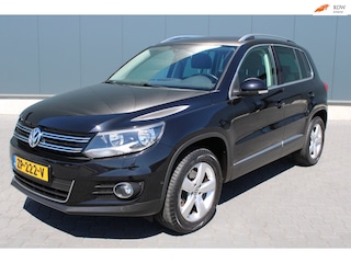 Volkswagen Tiguan 1.4 TSI Sport&Style TREKHAAK NIEUWE APK