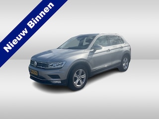 Volkswagen Tiguan 1.4 TSI ACT Highline / Virtual cockpit / Led / Trekhaak / Alcantara / Navi / DSG