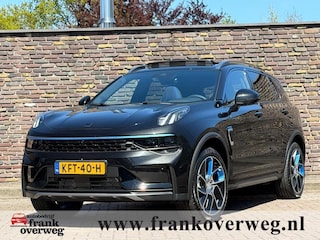 Lynk & Co 01 1.5 Plug in Hybride Zwarte hemel Panodak ACC Carplay Lage Kmstand