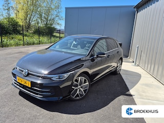 Volkswagen Golf 1.5 eHybrid Style Edition 204PK DSG/AUTO | Glazen panorama-dak | Achteruitrijcamera | Cruise control adaptief | Apple carplay Android auto | Stoel/Stuurverwarming | Keyless entry/start | DAB | 18"LMV