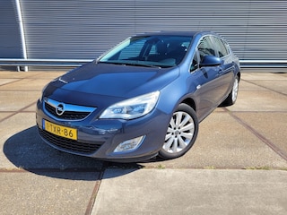 Opel Astra 1.6 Sport Automaat, Half leder