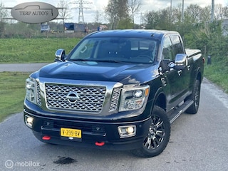 Nissan Titan XD 5.0 V8 Cummins TD Platinum Reserve