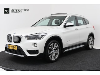 BMW X1 SDrive20i Centennial High Executive (PANORAMADAK, TREKHAAK, CAMERA, PDC, LEDER, HEAD-UP, DEALER ONDERHOUDEN)