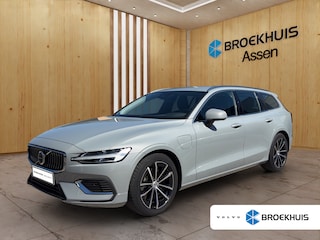 Volvo V60 2.0 T6 Plug-in hybrid AWD Essential Bright | Trekhaak | Camera | Stoel + Stuur verwaming | DAB | BLIS | Keyless |