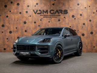 Porsche Cayenne 4.0 Turbo E-Hybrid | PTS | GT-Design | Lichtgewicht Sportpakket | Carbon | HUD | Burmester | 18-weg |