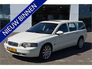 Volvo V70 2.4 T AWD Trekhaak Leer Memory stoel Distributieriem vv bij 146.000km
