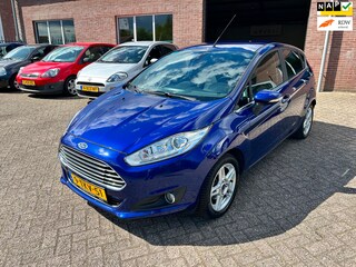 Ford Fiesta 1.0 Titanium//Nieuwe distributieriem en APK !!