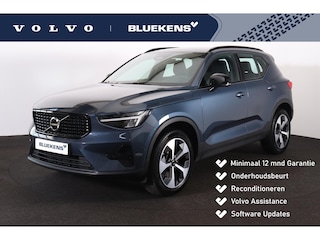 Volvo XC40 B4 Plus Dark - IntelliSafe Assist & Surround - Harman/Kardon audio - Parkeercamera achter - Verwarmde voorstoelen & stuur - Parkeersensoren voor & achter - Elektr. bedienb. voorstoelen met geheugen links - Draadloze tel. lader - Inklapbare trekhaak - 19' LMV