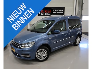 Volkswagen Caddy 1.4 TSI Highline Automaat Trekhaak afn. Leer/Alcantara App connect Camera Adaptieve Cruise control Xenon 2x Schuifdeur Extra getint glas Parkeerhulp Navigatie Sportvelgen Boekjes aanwezig Zeer nette staat