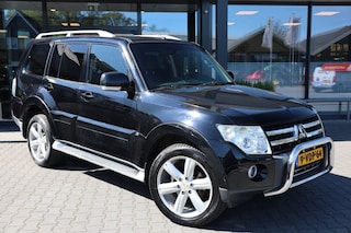 Mitsubishi Pajero 3.2 DID 5DRS INSTYLE A/T VAN MARGE