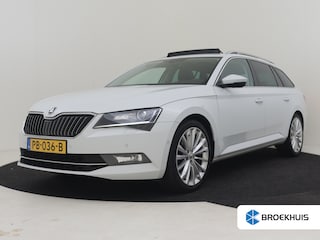 Skoda Superb Combi 1.4 TSI ACT Style Business 150PK DSG/AUTO | Glazen panorma-dak | Trekhaak | Navigatie | Stoelverwarming | Dodehoek detectie | Keyless entry/start | Cruise control | 19"LMV