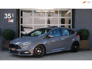 Ford Focus 2.0 ST-3 250PK Stealth Grey | Schuifdak | KW | FMIC | Uniek!