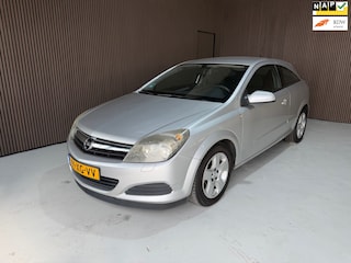 Opel Astra GTC 1.4 Edition Volledig onderhouden.