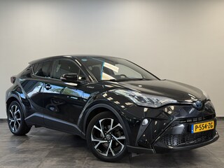 Toyota C-HR 1.8 Hybrid Dynamic Carplay ECC Privacy glass Keyless Go PDC