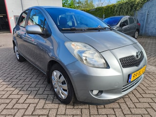Toyota Yaris 1.3 16v VVT-i Linea Sol
