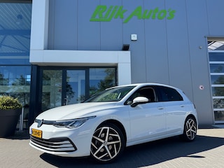 Volkswagen Golf 1.0 eTSI Life * Carplay * Stoel + Stuurverwarming * Lane Assist