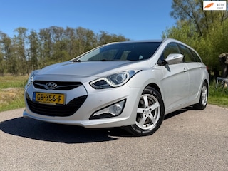 Hyundai i40 Wagon 1.6 GDI Blue i-Drive / Navigatie / Airco / Stoelverwarming / LM Velgen /
