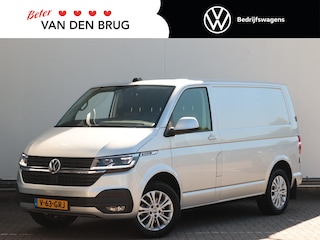 Volkswagen Transporter 2.0 TDI L1H1 30 Bulli | Automaat | Trekhaak | Camera | Stoelverwarming | App-Connect | Digitale Cockpit |