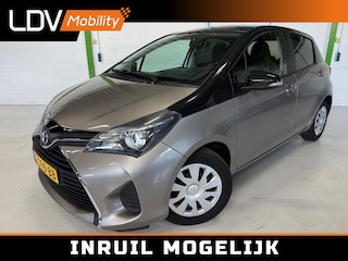 Toyota Yaris 1.3 VVT-I DYNAMIC / Automaat / Camera / Stoelverwarming / Bluetooth / Onderhoudsboekjes aanwezig.
