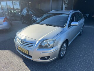 Toyota Avensis Wagon 1.8 VVTi Luna CARPLAY CLIMA TREKHAAK NETTE WAGEN ORIG NL NAP