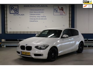 BMW 114i EDE / NAV / STOELVERWARMING / D-GLAS / VELG / WHITE EDITION ! ! !