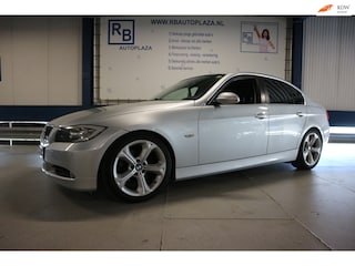 BMW 325i / 218 PK / TOP KWALITEIT / ZIE FOTO S ! ! !