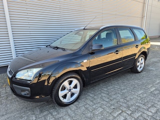 Ford Focus Wagon 2.0-16V Titanium leder trekhaak clima