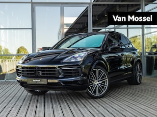 Porsche Cayenne 3.0 E-Hybrid | SPORTCHRONO | PASM LUCHTVERING | PANORAMA/SCHUIF-KANTELDAK | 360 CAMERA | ADAPTIVE CRUISE CONTROL | BOSE | 22 INCH 911 TURBO DESIGN | ELEKTR.TREKHAAK | PDLS+ | STOELVERWARMING VOOR EN ACHTER | UITLAATKLEPPENSYSTEEM |