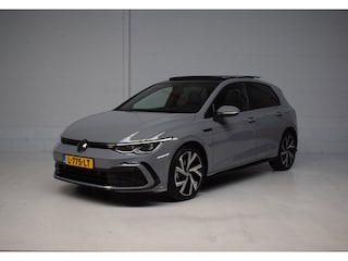Volkswagen Golf 1.5 eTSI 150PK R-Line PANORAMADAK / HARMAN-KARDON / CAMERA / SFEERVERLICHTING / TREKHAAK / IQ-LIGHT