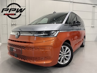 Volkswagen Multivan 1.4 eHybrid L2 Energetic 7p. PANO/HEAD-UP/TREKHAAK/CAMERA/SFEER/CARPLAY/IQ-LIGHT/KEYLESS/ACC/ADAPTIVE-ONDERSTEL/18"/PRIVACY/TWO-TONE ORANGE-SILVER/VOLLEDIG VW DEALER HISTORIE