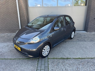 Toyota Aygo 1.0-12V +