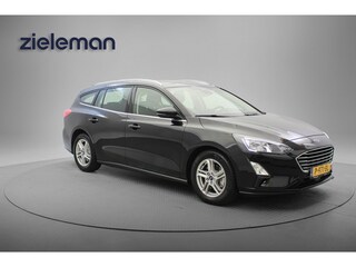 Ford Focus Wagon 1.0 EcoBoost Hybrid Trend Edition Business - Carplay, Camera, Cruise