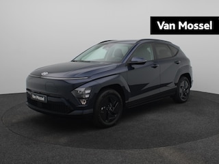 Hyundai Kona Long Range Pure Edition 64.8 kWh | Achteruitrijcamera | Adaptieve Cruise | Sensoren | Keyless | DAB | Apple Carplay/Android Auto |