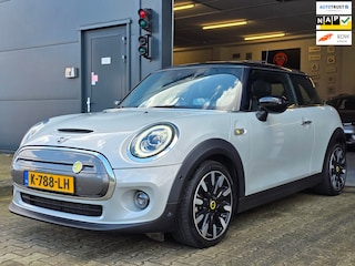 Mini Mini Yours 33 kWh / NAP / 1 EIGENAAR / DEALER ONDERH. / STOELVERW. / CAMERA / KEYLESS / LEDER / PANO / DAB+ / HUD !