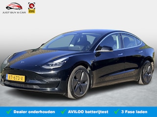 Tesla Model 3 Long Range AWD 75 kWh Warmtepomp / 3 Fase / Autopilot / Stoel en Stuurverwarming / Leder / Panorama /