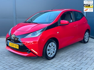 Toyota Aygo 1.0 VVT-i / AC / Camera / Gr Scherm / 92.000 Nap!!!