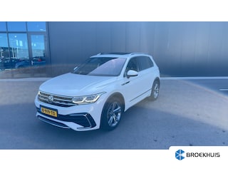 Volkswagen Tiguan 1.5 TSI 150pk 7-DSG R-Line Business+ | Panoramadak | 360 Camera | Head-Up | Dodehoeksensor | 19"