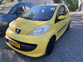 Peugeot 107 1.0-12V XR 1 JAAR APK WERKENDE AIRCO