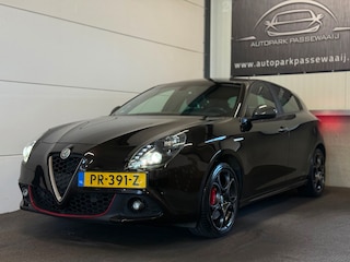 Alfa Romeo Giulietta 1.4 Turbo MultiAir Super Cruise Control, LED, Navigatie, Parkeersensoren, DNA, 18", NAP, Airco