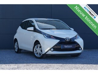 Toyota Aygo 1.0 VVT-i Aut. X-Play Navi Cam PDC Apple/Android