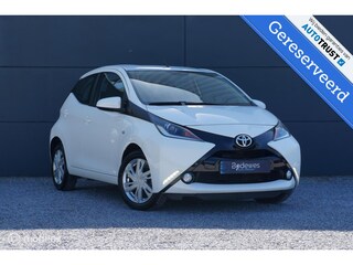 Toyota Aygo 1.0 VVT-i Aut. X-Play Navi Cam PDC Apple/Android