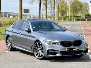 BMW 5-serie Sedan 530i xDrive M-Sport Schuifdak Memory HUD