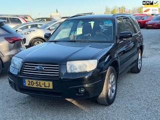 Subaru Forester 2.0 X Comfort Pack Nieuwe Distributie en Banden Clima Cruise 4WD Nette Auto